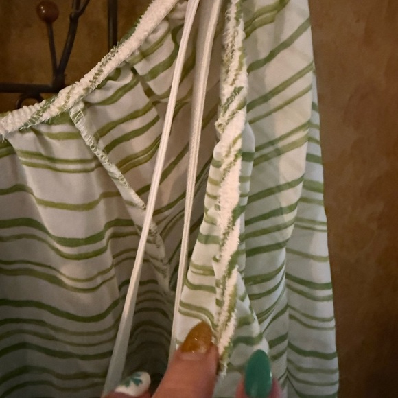 Faded Glory Green and White Relaxed Ruched Blouse - Picture 6 of 7